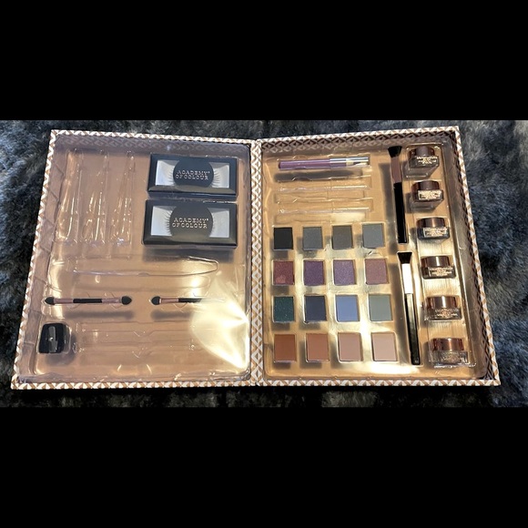 Eye Makeup Set - Picture 2 of 6